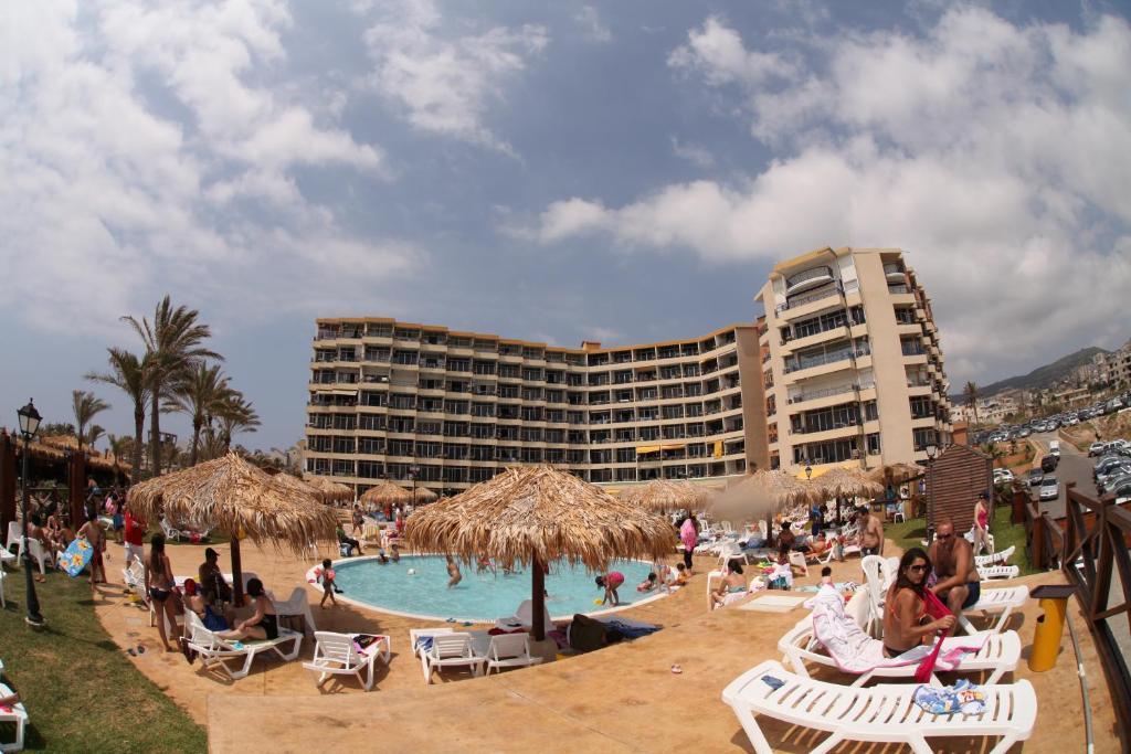 Sawary Beach Hotel Батрун Экстерьер фото