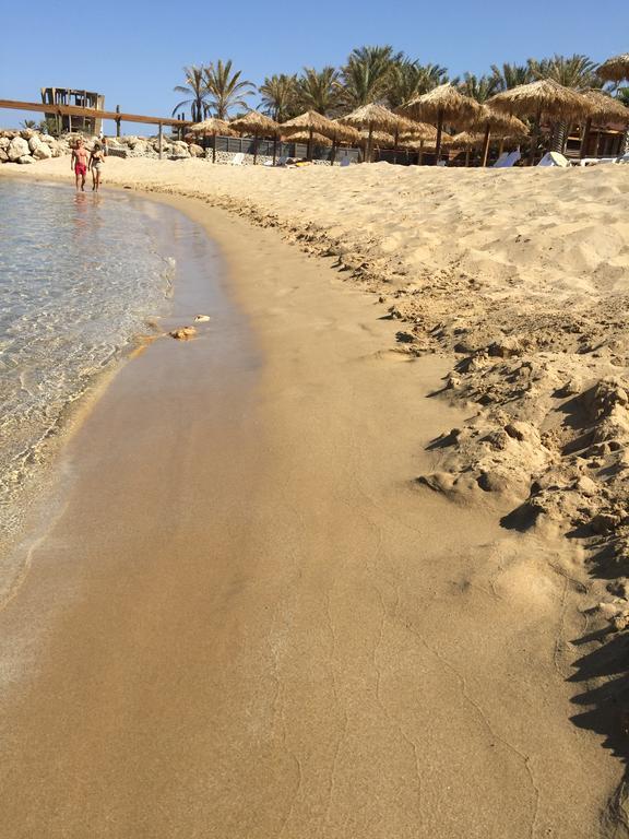 Sawary Beach Hotel Батрун Экстерьер фото